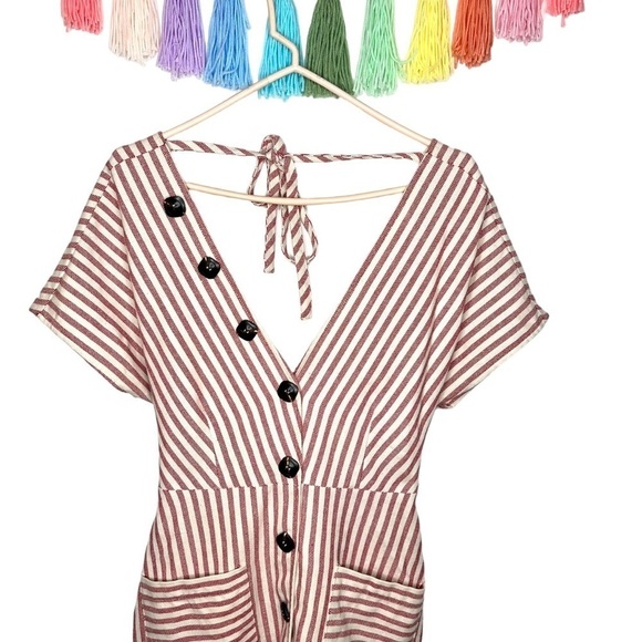 Moon River Red and Cream Stripe Button Front Mini Dress Size Medium - Picture 2 of 16